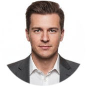 Михаил Васильев